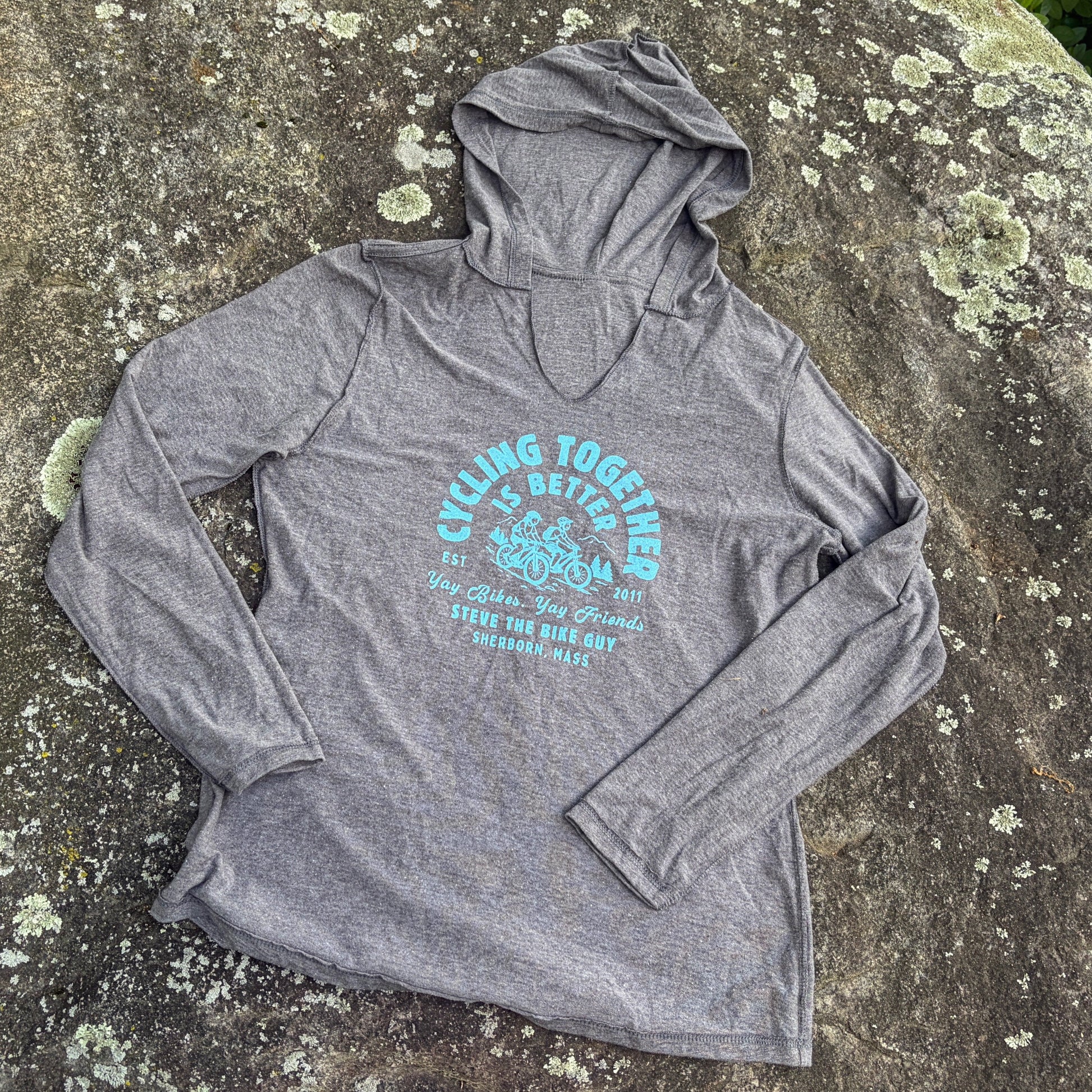 Grey long sleeve hoodie with imprint.